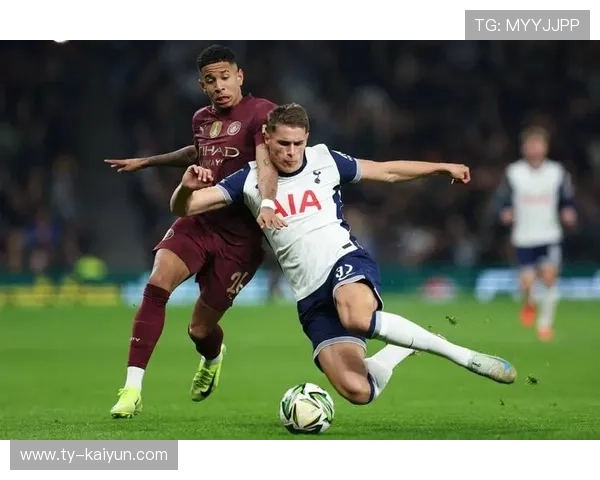 英超热刺中路穿插_关键时刻抢得先机的战术解码与现场魅力