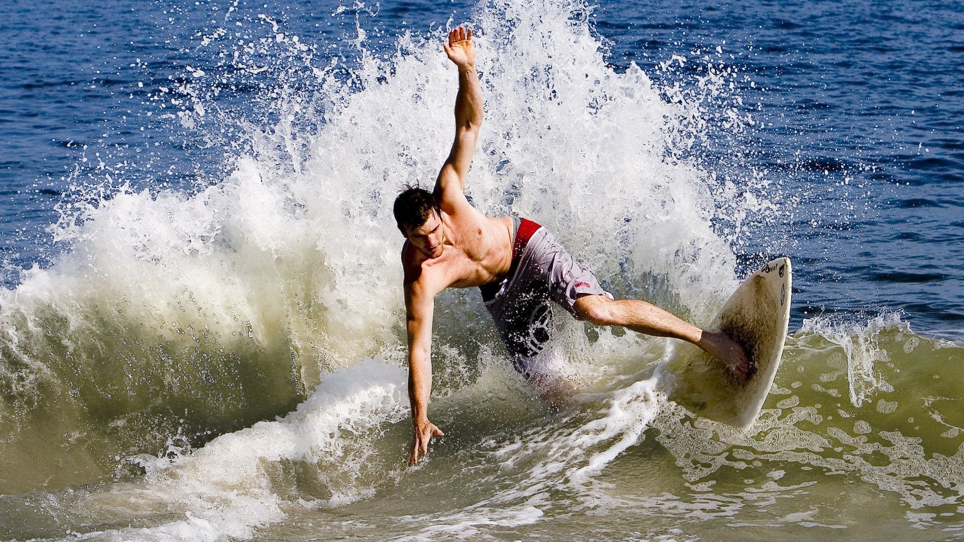 NBA常规赛篮网击败雄鹿 杜兰特与欧文双星闪耀合砍70分，篮网vs雄鹿g5欧文